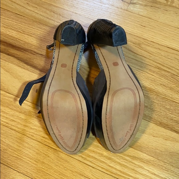 Elliott Lucca Sandal - Picture 4 of 5